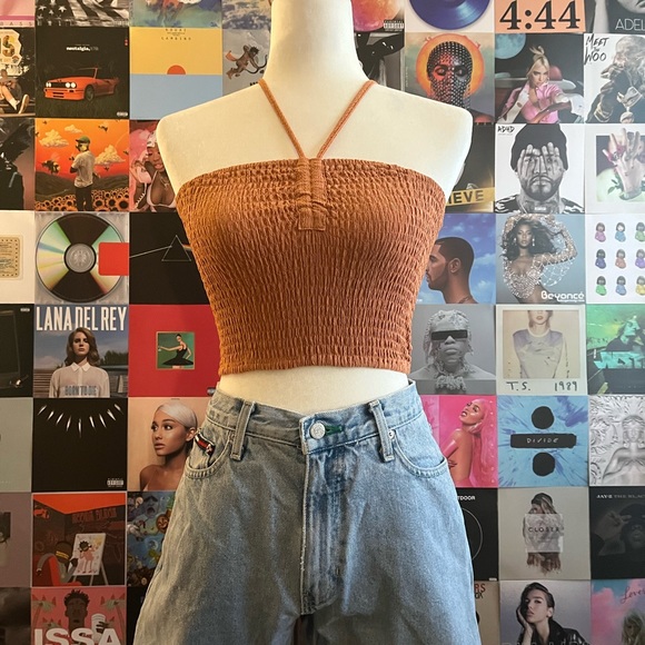 Forever 21 Burnt Orange Knitted Halter Crop Top - New Without Tags 🍊🤍 - Picture 2 of 3